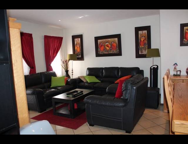 2 BEDROOM COMPLEX FOR SALE IN SUNNYROCK